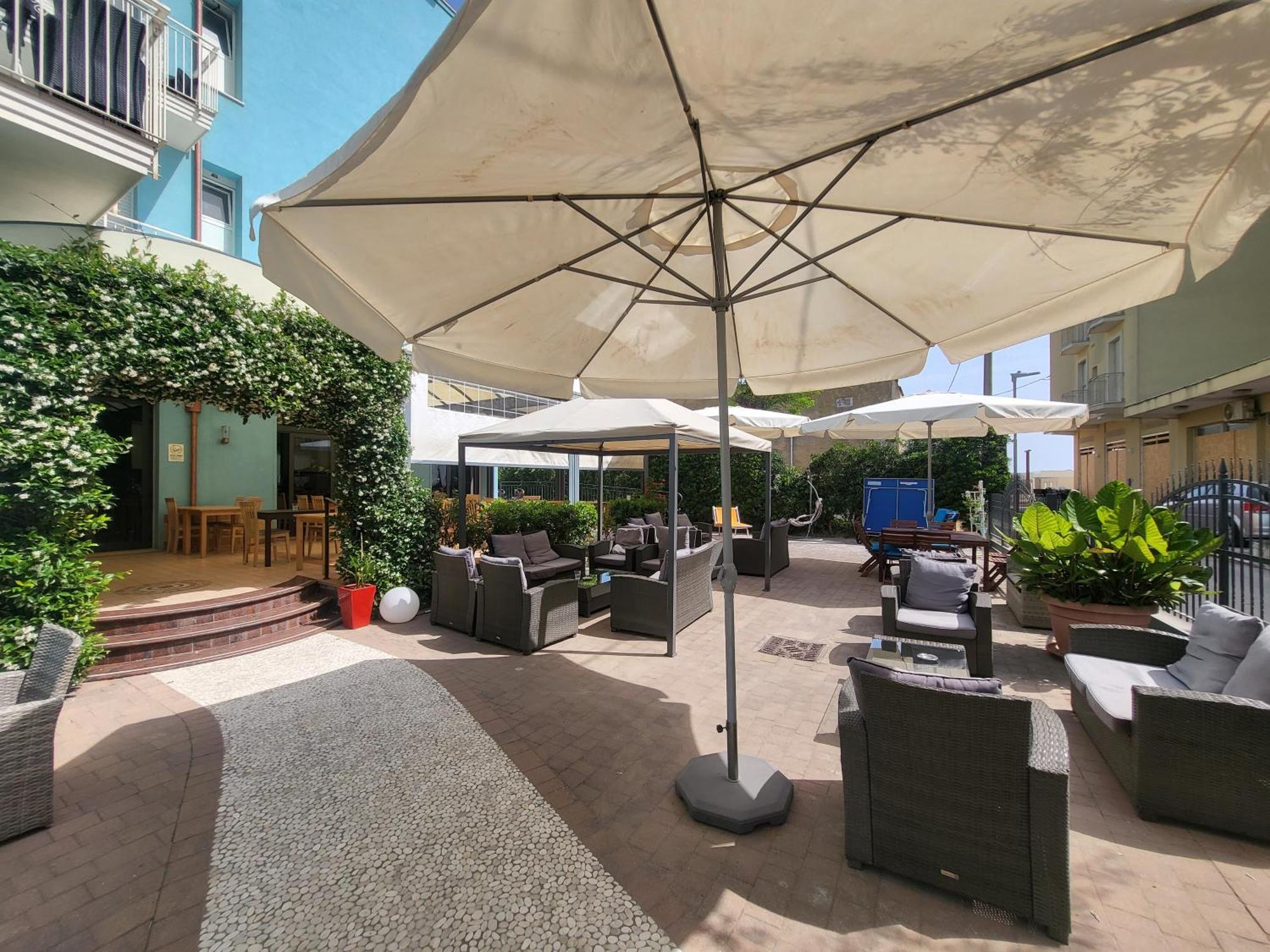 Art Hotel La Perla Bellaria-Igea Marina Esterno foto